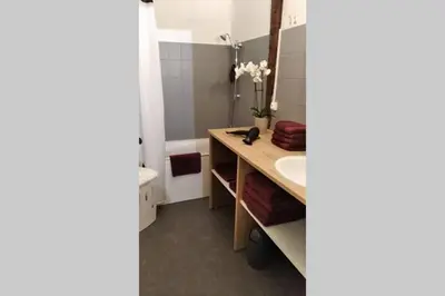 Salle de bains dans l'établissement Le gîte de Georgette
