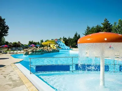 Piscine de l'établissement MOBIL HOME 6/8 places ou située à proximité