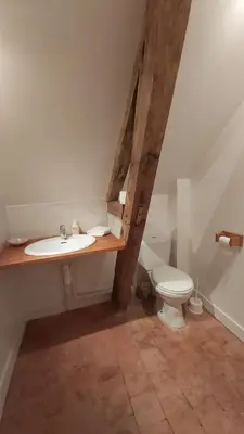 Salle de bains dans l'établissement LA PINÇONNIERE