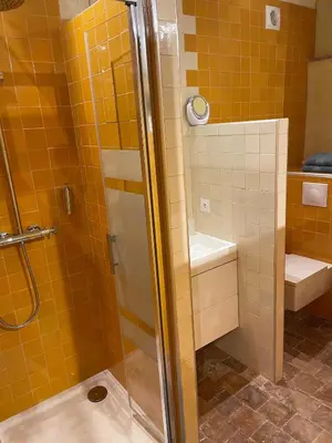 Salle de bains dans l'établissement Clos Saint Léonard