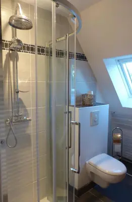 Salle de bains dans l'établissement Pergoloire