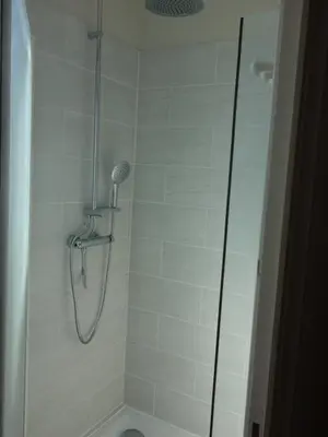 Salle de bains dans l'établissement Home Bigarreaux