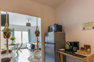 Cuisine ou kitchenette dans l'établissement Studio élément - Eau