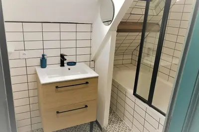 Salle de bains dans l'établissement Gite de l observatoire 6 personnes