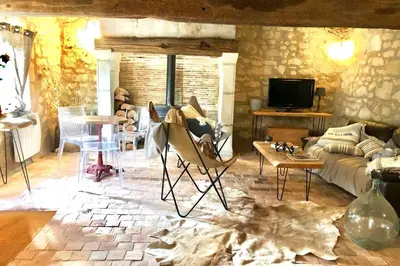 Télévision ou salle de divertissement dans l'établissement Gîte au coeur d'une propriété équestre