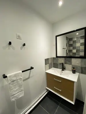 Salle de bains dans l'établissement La Propriete de Bacchus