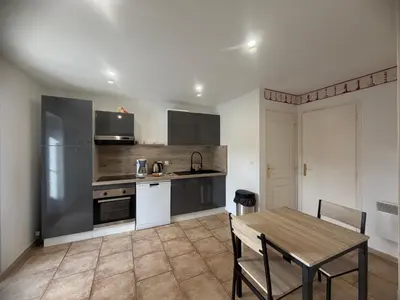 Cuisine ou kitchenette dans l'établissement Gîte de groupe La Chapinière 7 min ZooParc Beauval