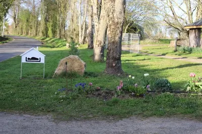 Jardin de l'établissement Ferme des Trois Poiriers, Teloché