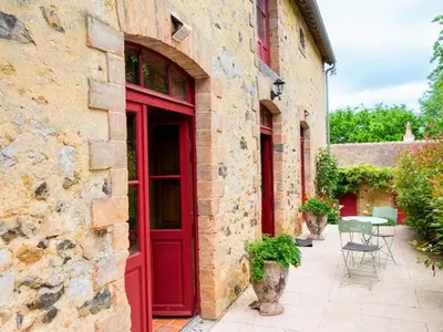 Jardin de l'établissement Charme et authenticité : gîte pour 4 pers. en bord de rivière avec jardin enchanteur en Sarthe - FR-1-410-236