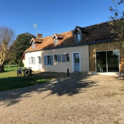 Longère rénovée proche du Mans avec jardin et salle de jeux - FR-1-410-248