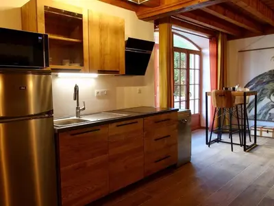 Cuisine ou kitchenette dans l'établissement Charmant gîte près du Mans : calme, confort, commerces à proximité, idéal pour 2 pers. - FR-1-410-273