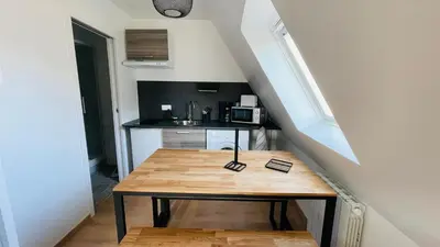 Cuisine ou kitchenette dans l'établissement A la Clef - Charmant studio proche gare et centre - Idéal PRO & Couple - WIFI