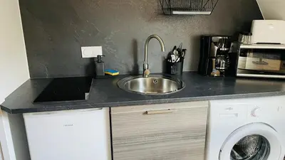 Cuisine ou kitchenette dans l'établissement A la Clef - Charmant studio proche gare et centre - Idéal PRO & Couple - WIFI
