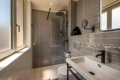 Salle de bains dans l'établissement Ferdinand Hotel Tours