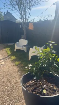 Jardin de l'établissement Quiniere - Entre Lac et Forêt - 25 m2 indépendant avec piscine