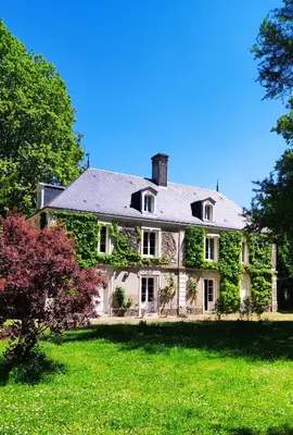 Jardin de l'établissement Chambres d'hôtes du domaine de l'Isle