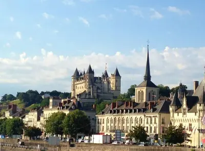 Vue générale sur Les-Trois-Moutiers ou vue de la ville depuis la maison de vacances