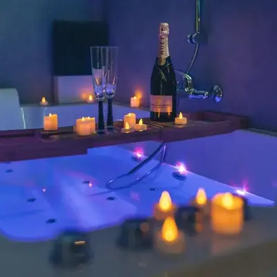 Mon Nid d'Amour - Jacuzzi Privatif - Centre Ville du Mans