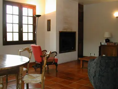 Coin salon dans l'établissement gîte de la Herpinière