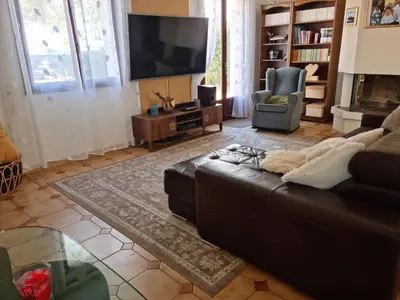 Télévision ou salle de divertissement dans l'établissement Gemme de Montlouis