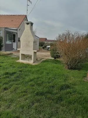 Jardin de l'établissement Gîtes aux cœurs des vignes a 10mm du zoo de beauval 3 étoiles