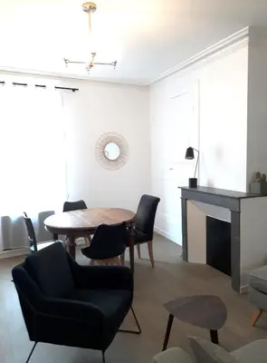 Coin salon dans l'établissement MIRA BELLA - Centre ville avec jardin