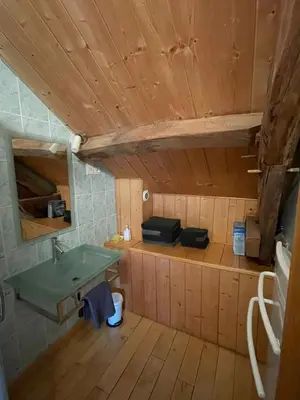 Cuisine ou kitchenette dans l'établissement Le Moulin de Cherré gîte vert