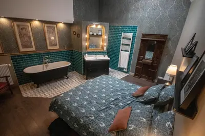 Salle de bains dans l'établissement l'Atelier Chambourdin - Maison/Loft Centre Blois