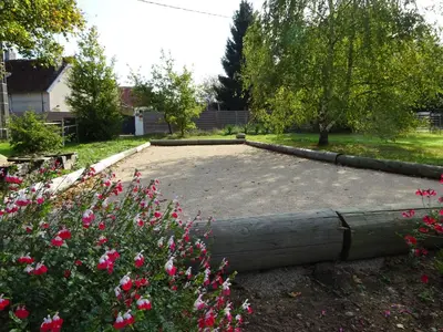 Jardin de l'établissement Les chaumières du Chêne