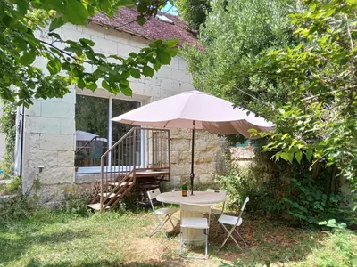 Jardin de l'établissement Holiday Home La petite maison blanche by Interhome