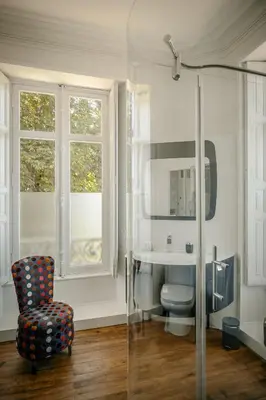 Salle de bains dans l'établissement Château des Orchidées Stay in a French Castle