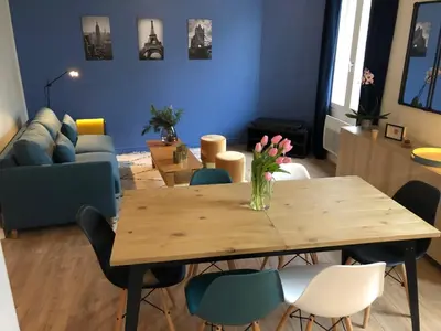 Coin salon dans l'établissement Joli Appartement Le Gutenberg T2 4p Quartier Mirabeau Proche Gare