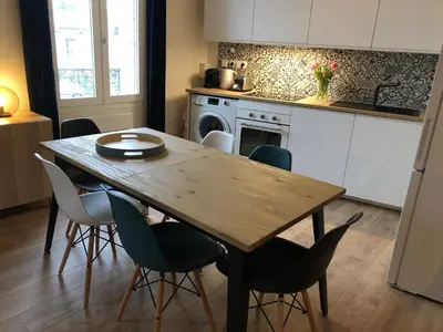 Cuisine ou kitchenette dans l'établissement Joli Appartement Le Gutenberg T2 4p Quartier Mirabeau Proche Gare