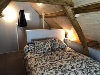 Un ou plusieurs lits dans un hébergement de l'établissement Nid Douillet pour 2 à Asnières-sur-Vègre, Petite Cité de Caractère - FR-1-410-317