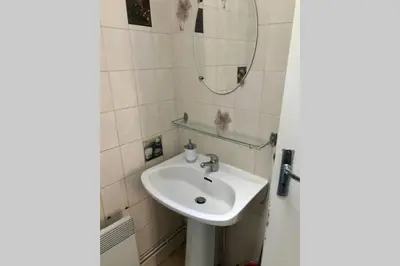 Salle de bains dans l'établissement Appart T2 Prefecture et Centre Ville