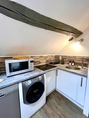 Cuisine ou kitchenette dans l'établissement Cosy appartement au coeur de Blois, local vélo