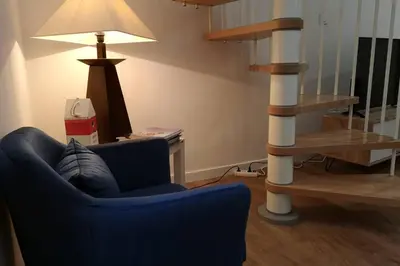 Coin salon dans l'établissement Le Duplex des QUAIS