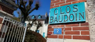 Certificat, récompense, panneau ou autre document affiché dans l'établissement Le Clos Baudoin B&B Troglo