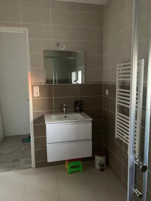 Salle de bains dans l'établissement loge de la Besnardière