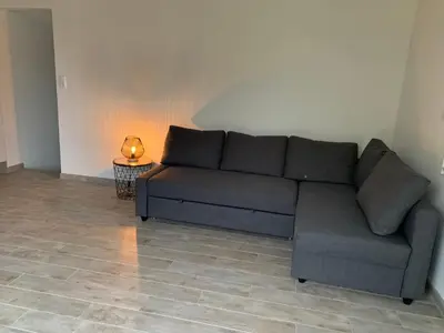 Coin salon dans l'établissement loge de la Besnardière