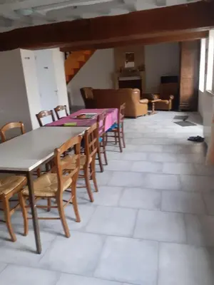 Coin salon dans l'établissement champdorcet