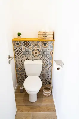 Salle de bains dans l'établissement Spacieux appartement avec parking privé à Saumur