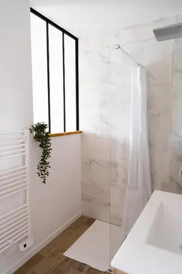 Salle de bains dans l'établissement Calme & confort avec parking privé à Saumur