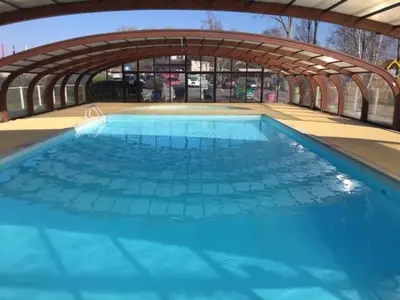 Piscine de l'établissement MOBILHOME 3 CH CAMPING 4* ou située à proximité