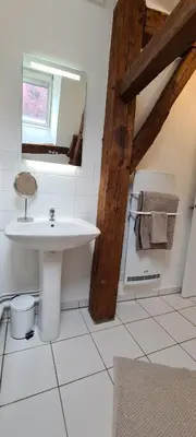 Salle de bains dans l'établissement La Loge de Gabrielle - gîte - 3 étoiles