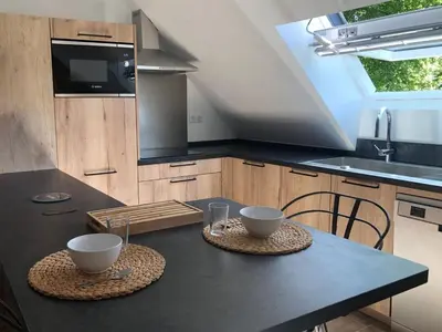 Cuisine ou kitchenette dans l'établissement Charmant Gîte Campagnard près du Mans - Calme, Confort et Commodités à Proximité - FR-1-410-327