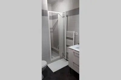 Salle de bains dans l'établissement Le Gite de Myla au pied du Château Royal d'Amboise