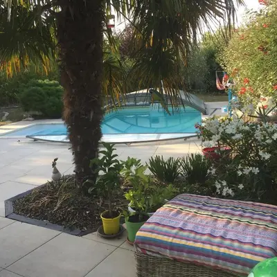 Piscine de l'établissement Le chemin de la Loire ou située à proximité