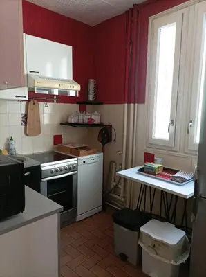 Cuisine ou kitchenette dans l'établissement La Boussole - Maison meublée 3 chambres 6 pers.