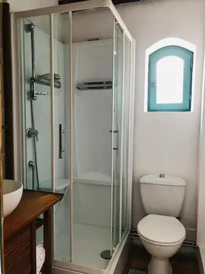 Salle de bains dans l'établissement Chambre d'hôtes des Gâtines